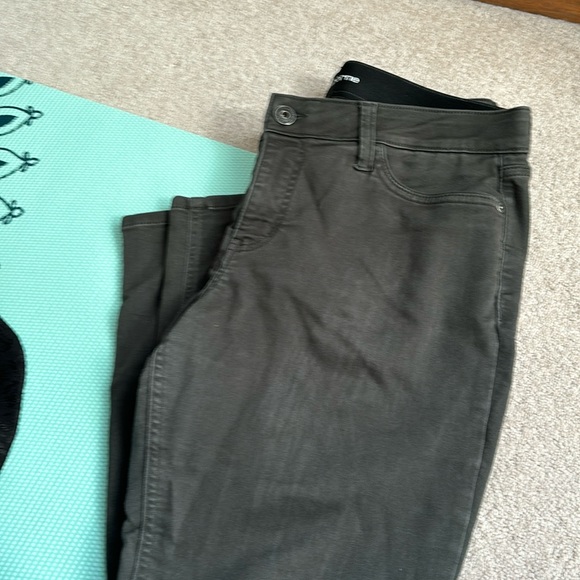 Olive Jean pants - Picture 1 of 3